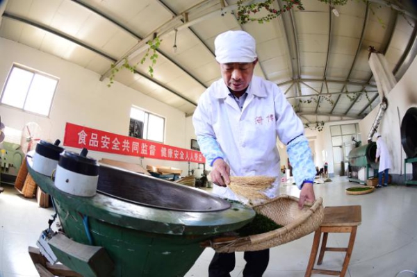 食品小作坊规范提升三年行动，引导小作坊走集约化、规模化、规范化道路